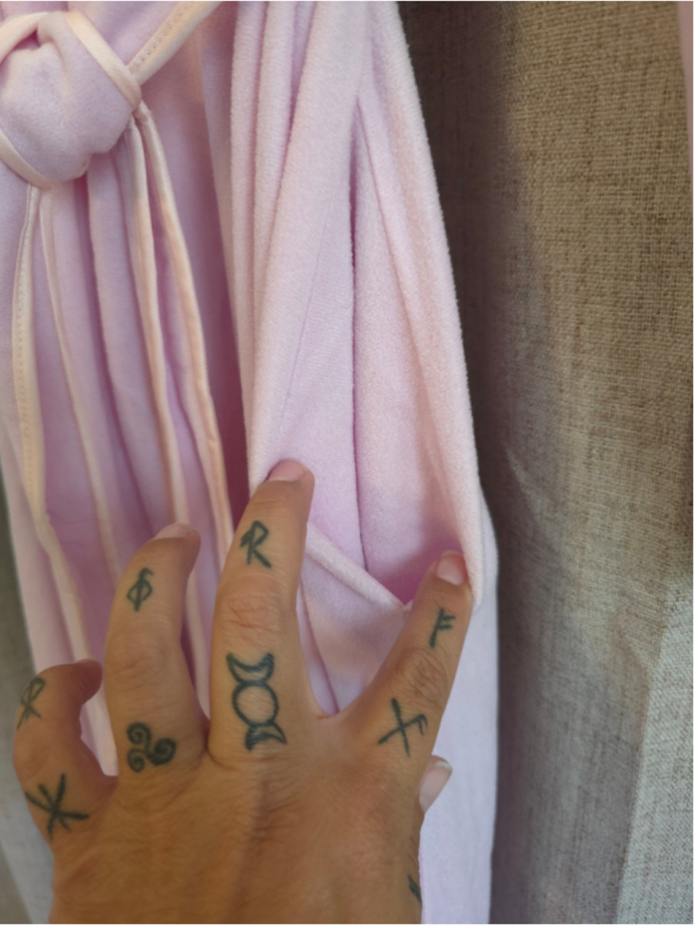 Vintage 80s Lorraine Robe Size S Light Pink Long Sleeve Floral Patch Embroidery - Picture 7 of 15